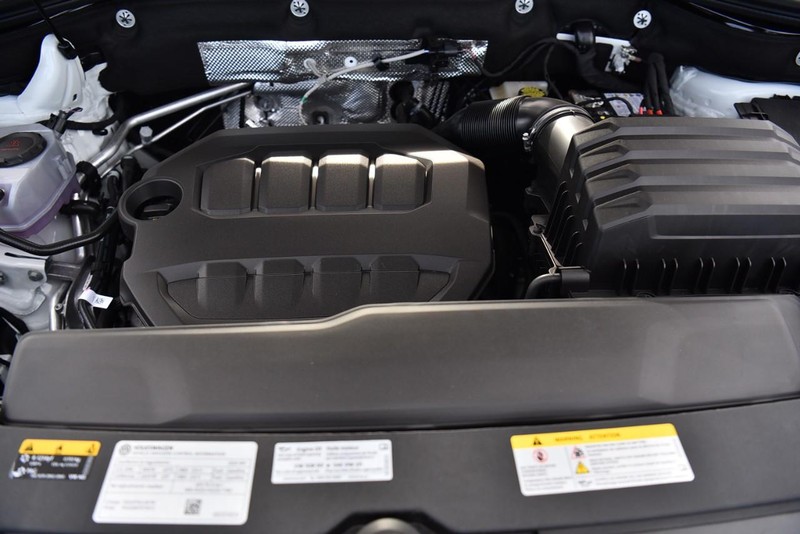 Volkswagen Atlas Cross Sport Vehicle Image 27