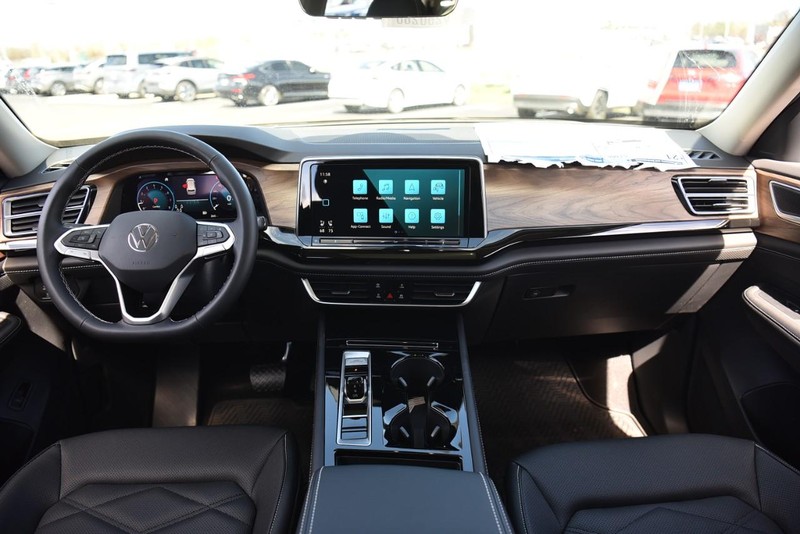 Volkswagen Atlas Vehicle Image 07