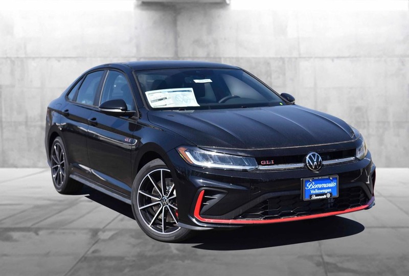 Volkswagen Jetta GLI Vehicle Image 02