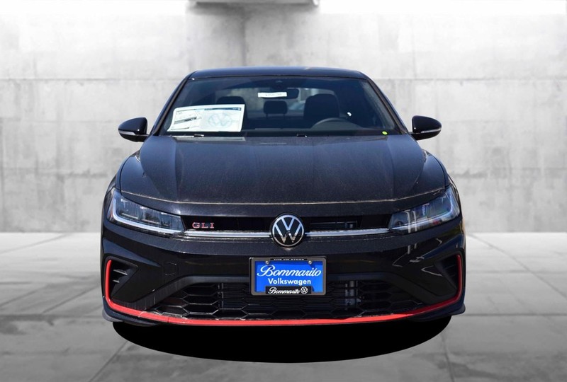 Volkswagen Jetta GLI Vehicle Image 04
