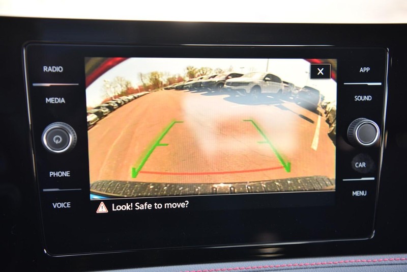 Volkswagen Jetta GLI Vehicle Image 13