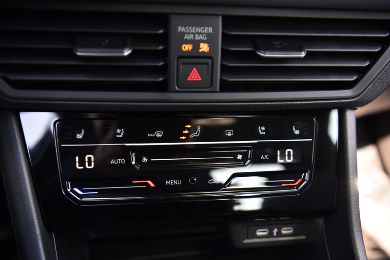 Volkswagen Jetta GLI Vehicle Image 14