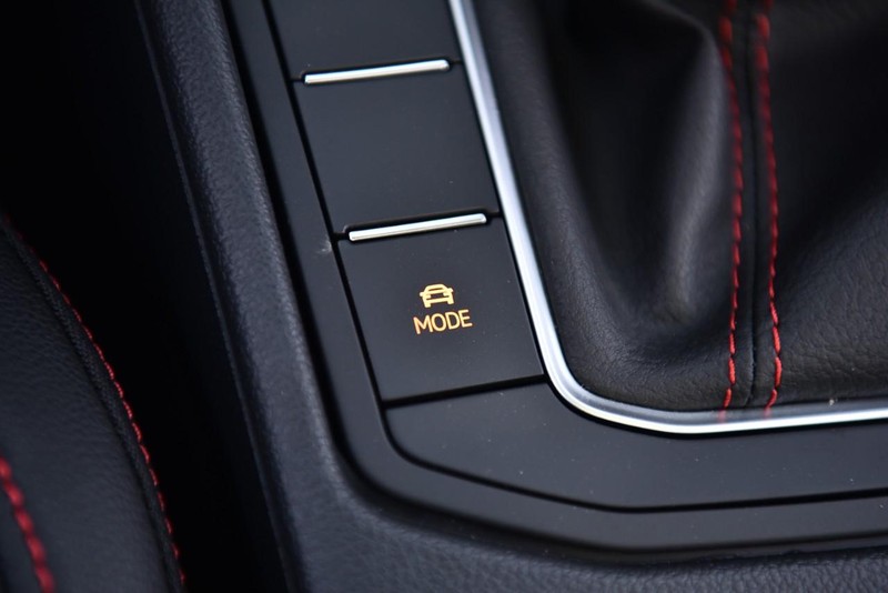 Volkswagen Jetta GLI Vehicle Image 17