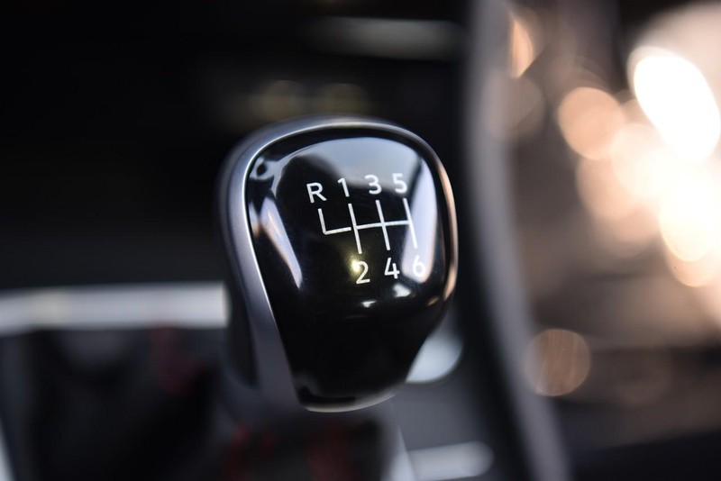 Volkswagen Jetta GLI Vehicle Image 18