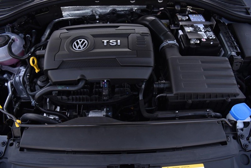 Volkswagen Jetta GLI Vehicle Image 26