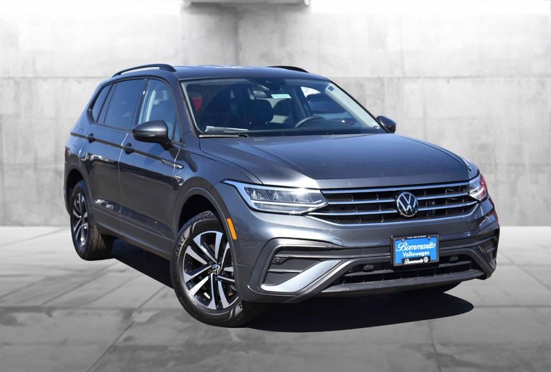 Volkswagen Tiguan Vehicle Image 02