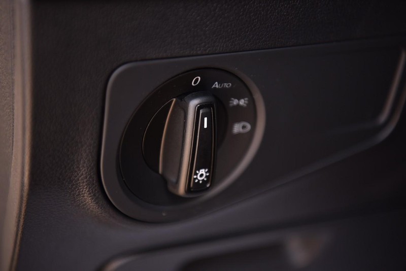 Volkswagen Tiguan Vehicle Image 10