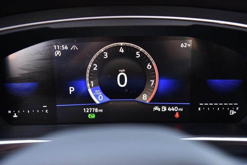 Volkswagen Tiguan Vehicle Image 11