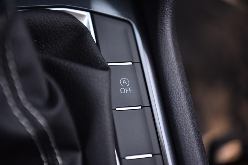 Volkswagen Tiguan Vehicle Image 17