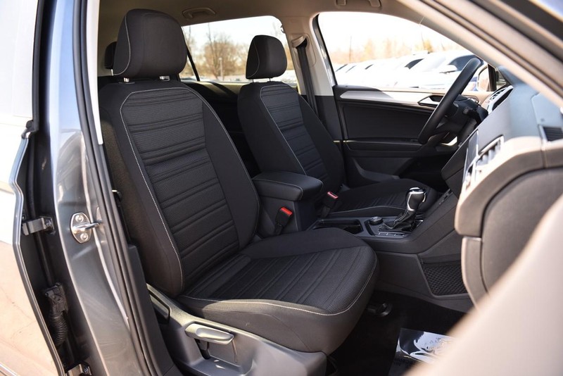 Volkswagen Tiguan Vehicle Image 21