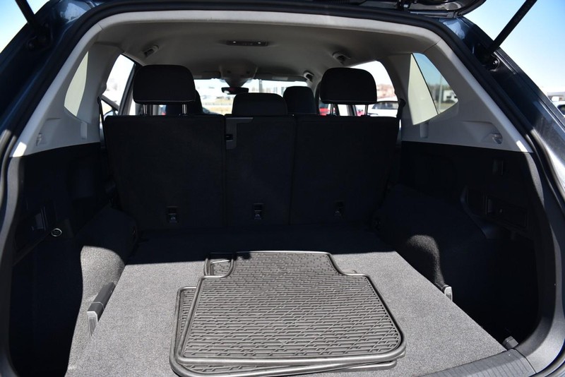 Volkswagen Tiguan Vehicle Image 24