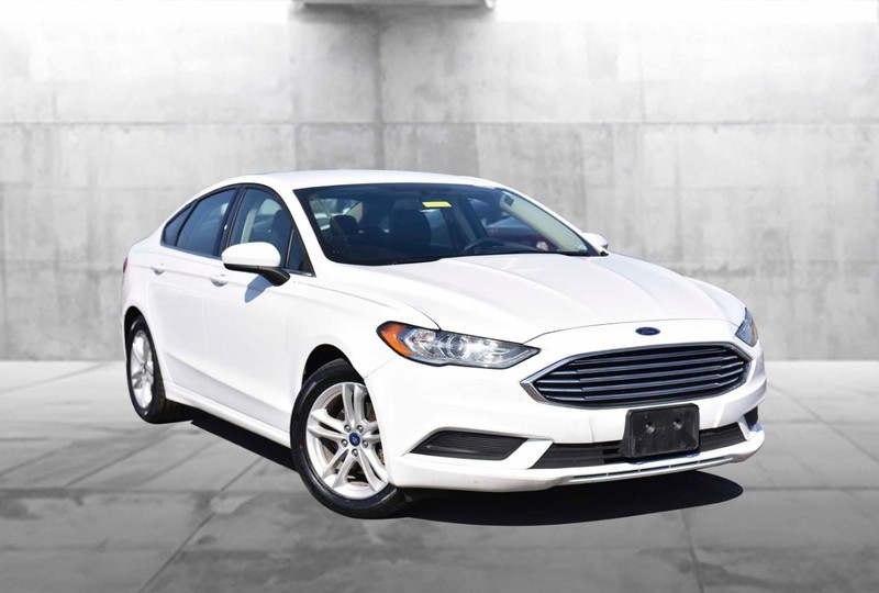 Ford Fusion Vehicle Image 02