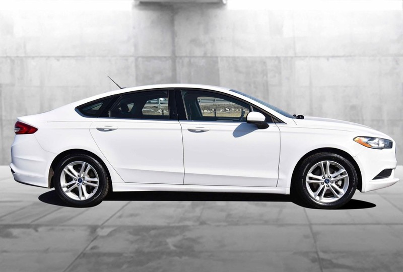 Ford Fusion Vehicle Image 05