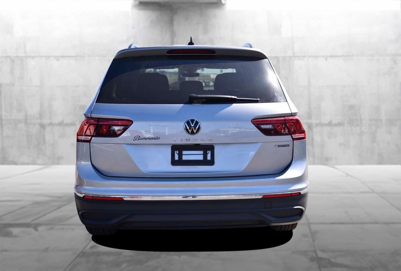 Volkswagen Tiguan Vehicle Image 06