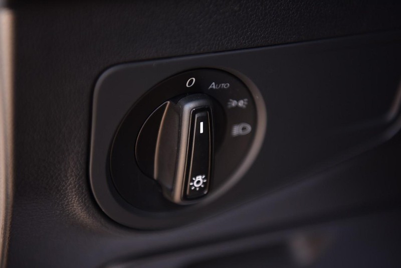 Volkswagen Tiguan Vehicle Image 09