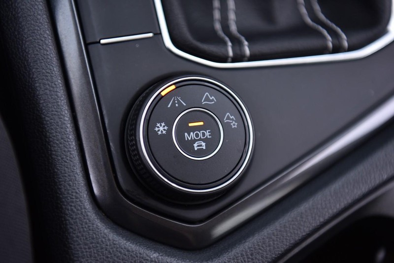 Volkswagen Tiguan Vehicle Image 15