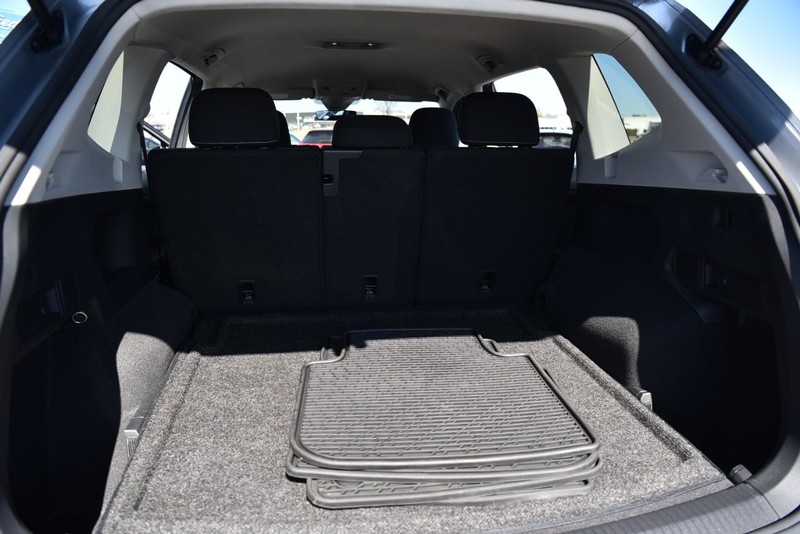 Volkswagen Tiguan Vehicle Image 23