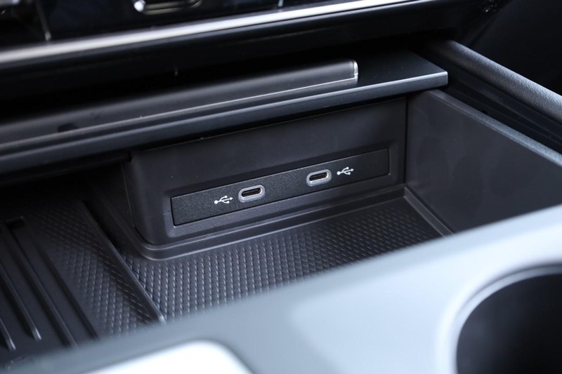 Volkswagen Atlas Cross Sport Vehicle Image 14