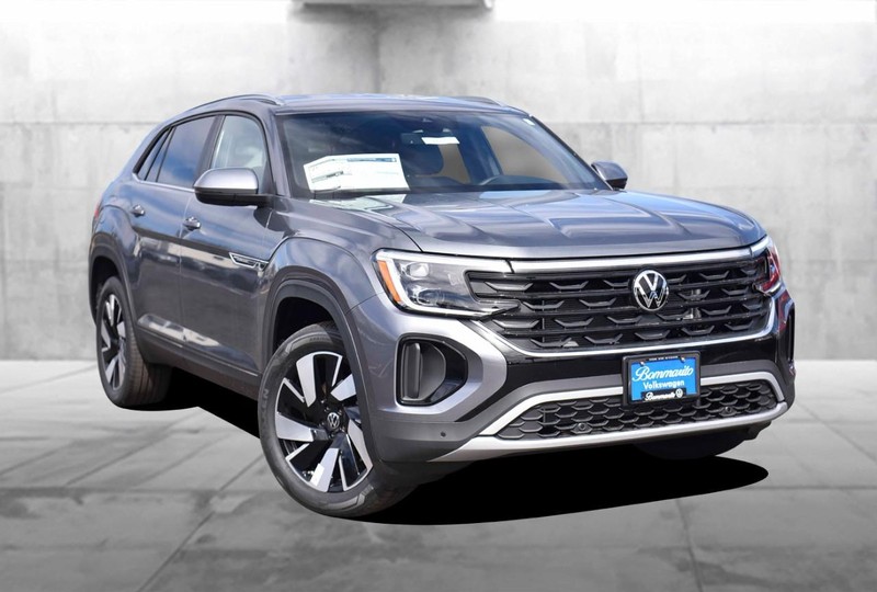 Volkswagen Atlas Cross Sport Vehicle Image 02
