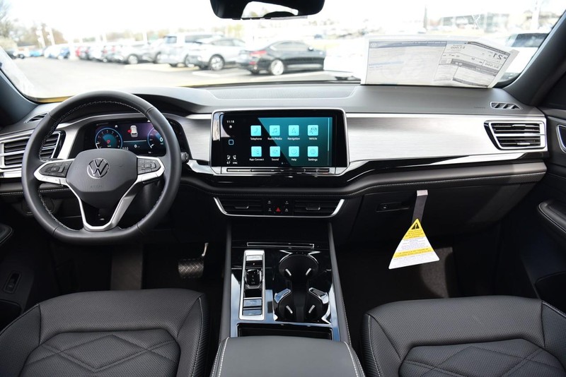 Volkswagen Atlas Cross Sport Vehicle Image 07