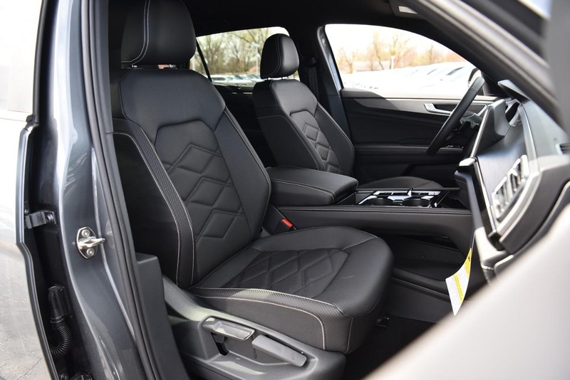 Volkswagen Atlas Cross Sport Vehicle Image 20