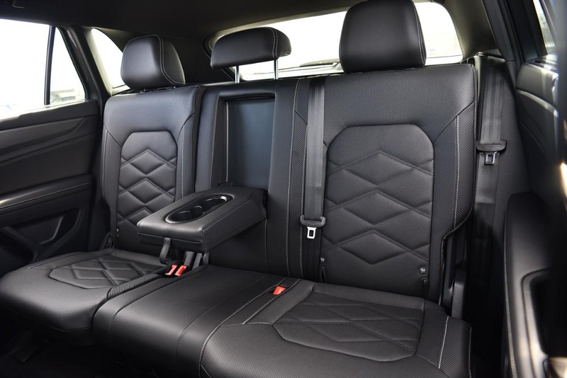 Volkswagen Atlas Cross Sport Vehicle Image 21