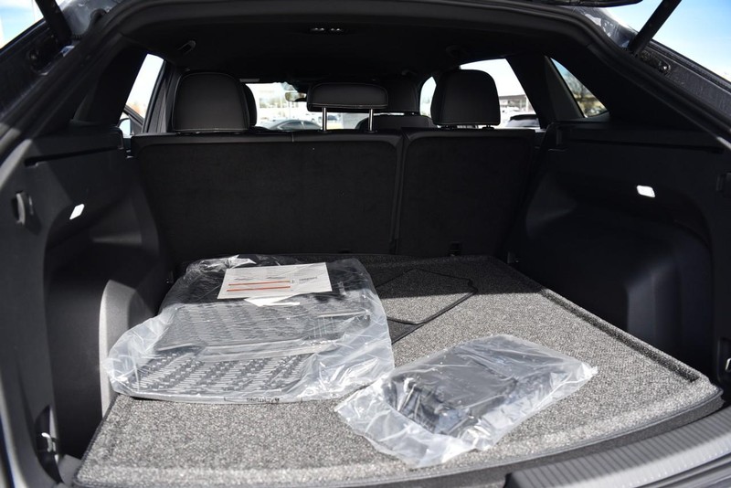 Volkswagen Atlas Cross Sport Vehicle Image 24