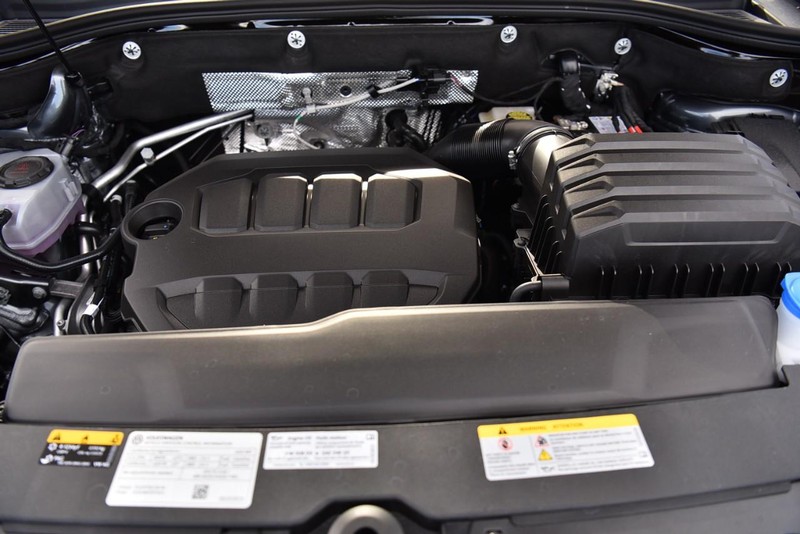 Volkswagen Atlas Cross Sport Vehicle Image 26