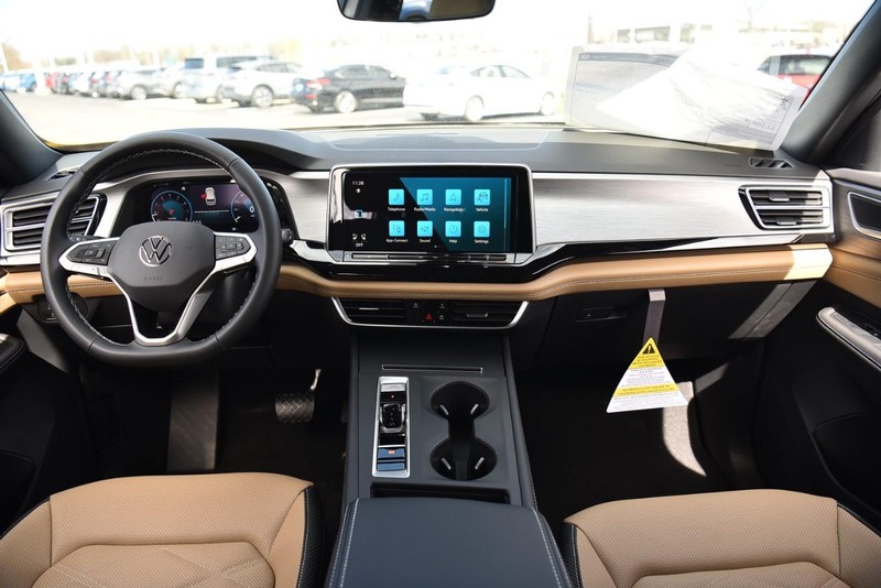Volkswagen Atlas Cross Sport Vehicle Image 07