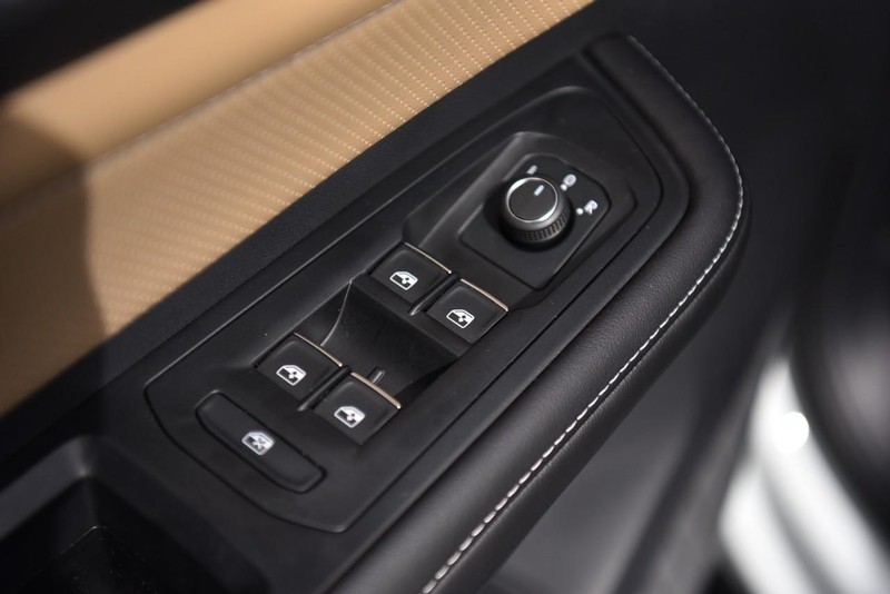 Volkswagen Atlas Cross Sport Vehicle Image 08
