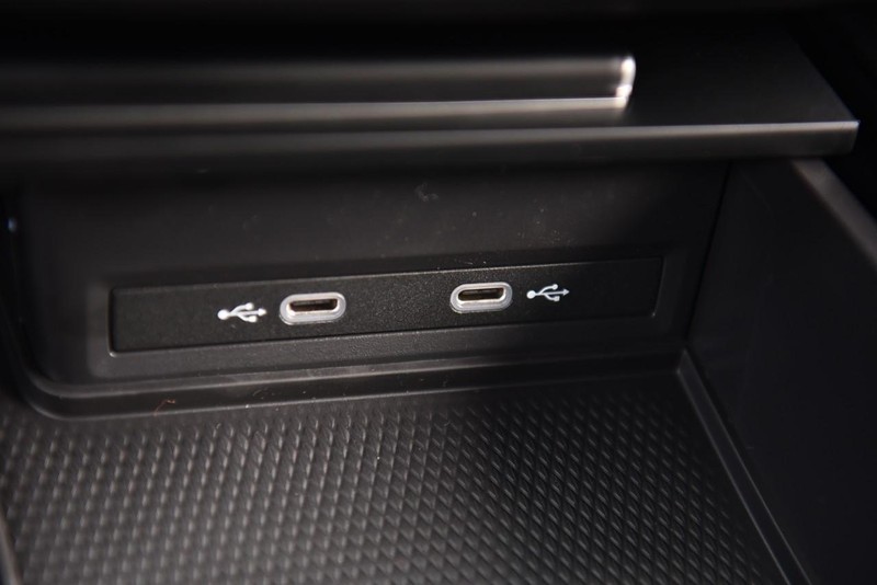 Volkswagen Atlas Cross Sport Vehicle Image 14