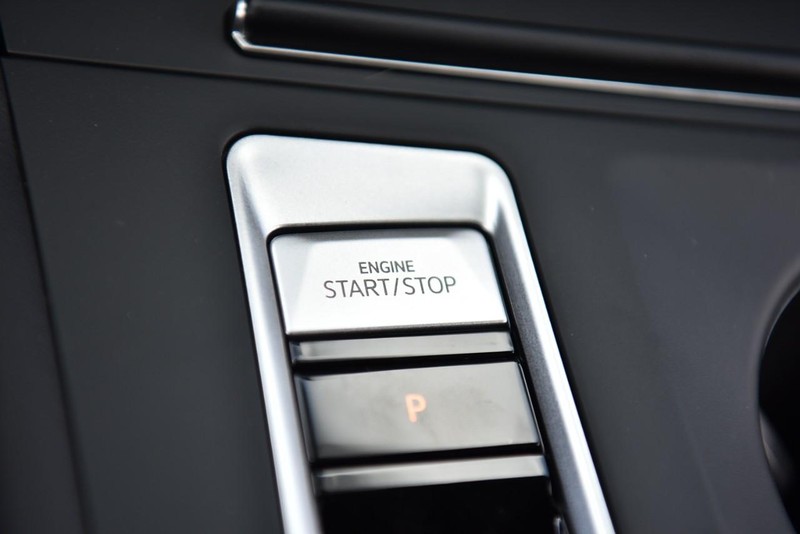 Volkswagen Atlas Cross Sport Vehicle Image 15