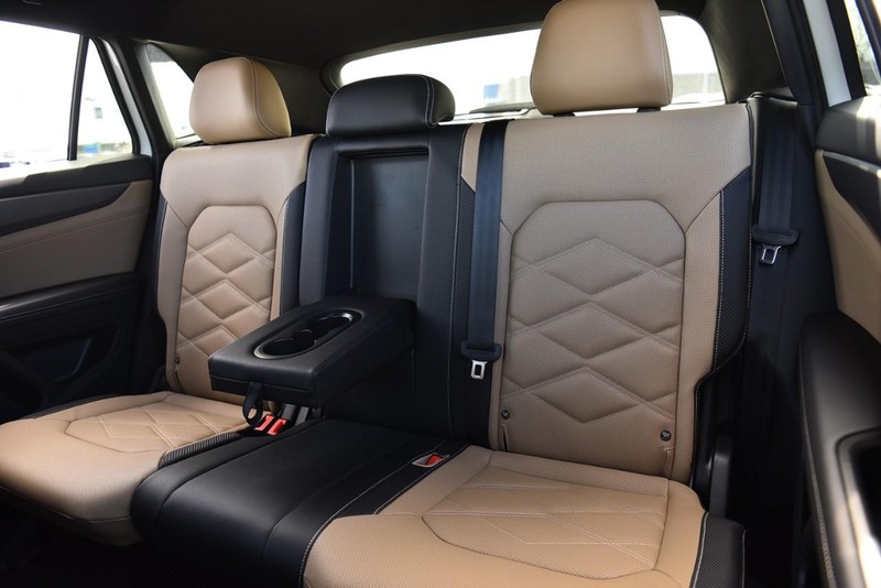 Volkswagen Atlas Cross Sport Vehicle Image 20