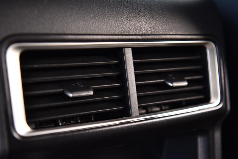 Volkswagen Atlas Cross Sport Vehicle Image 21