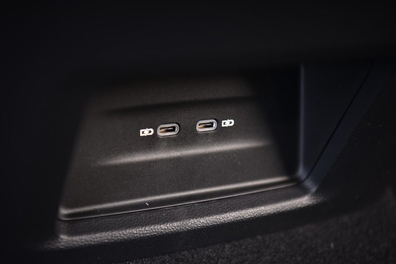 Volkswagen Atlas Cross Sport Vehicle Image 22