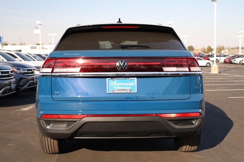 Volkswagen Atlas Cross Sport Vehicle Image 08