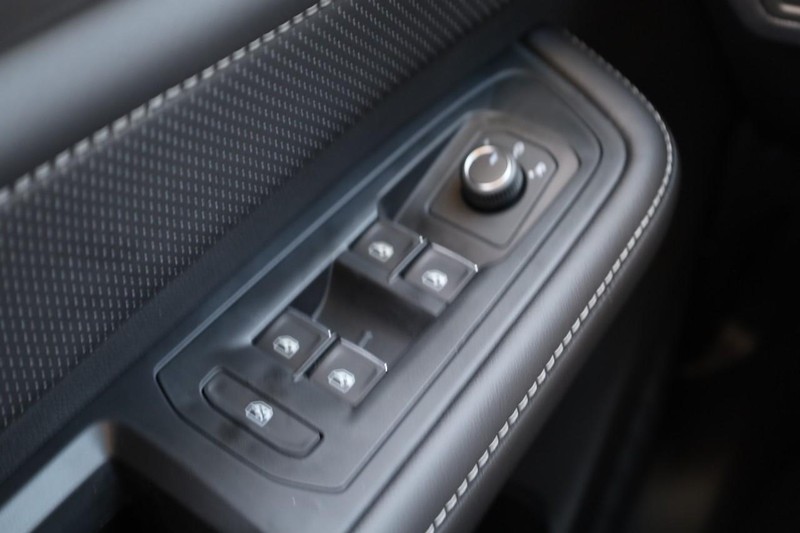 Volkswagen Atlas Cross Sport Vehicle Image 19