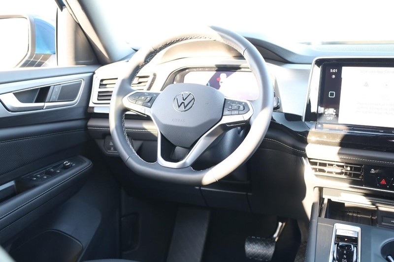 Volkswagen Atlas Cross Sport Vehicle Image 24