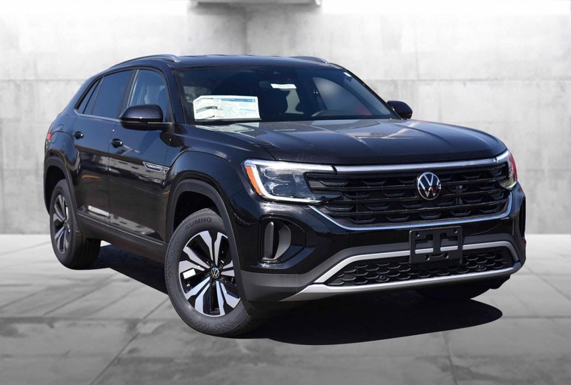 Volkswagen Atlas Cross Sport Vehicle Image 02
