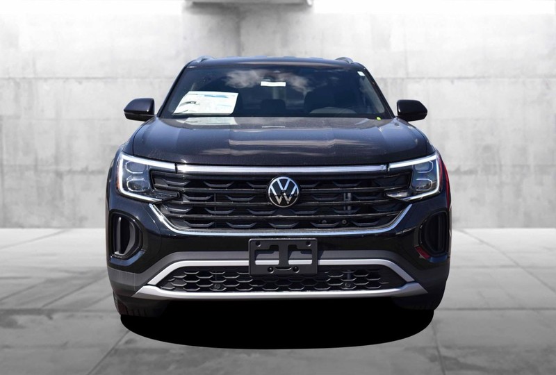 Volkswagen Atlas Cross Sport Vehicle Image 04