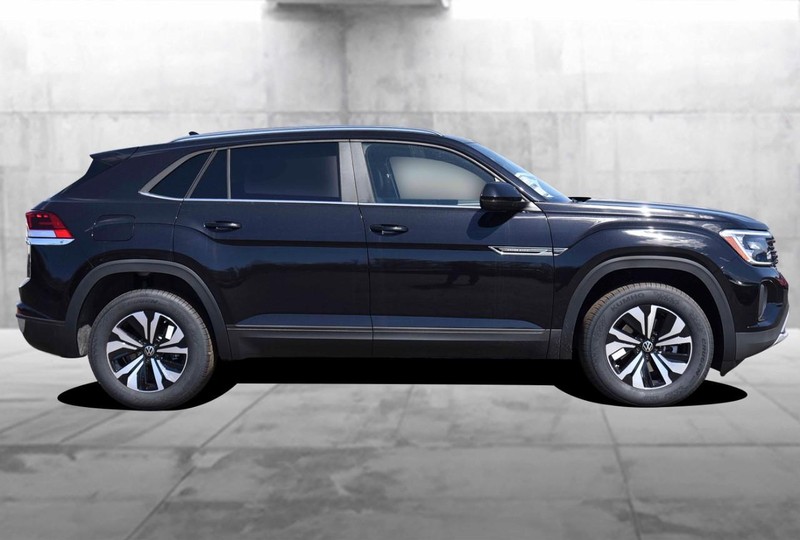 Volkswagen Atlas Cross Sport Vehicle Image 05