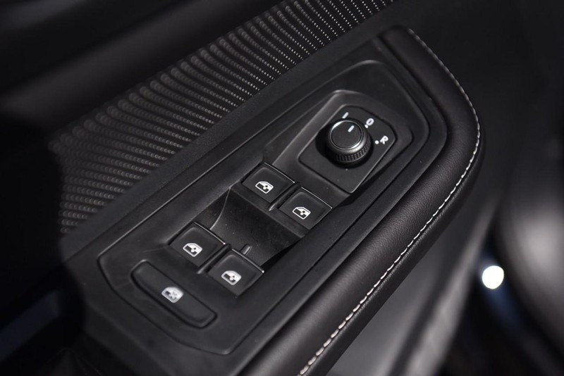 Volkswagen Atlas Cross Sport Vehicle Image 08