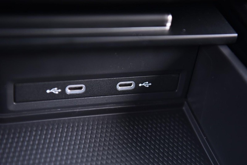 Volkswagen Atlas Cross Sport Vehicle Image 14