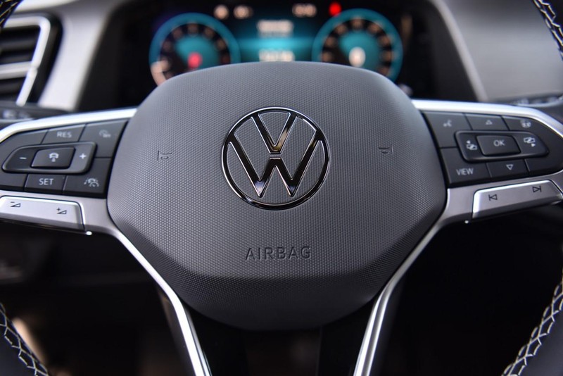 Volkswagen Atlas Cross Sport Vehicle Image 17