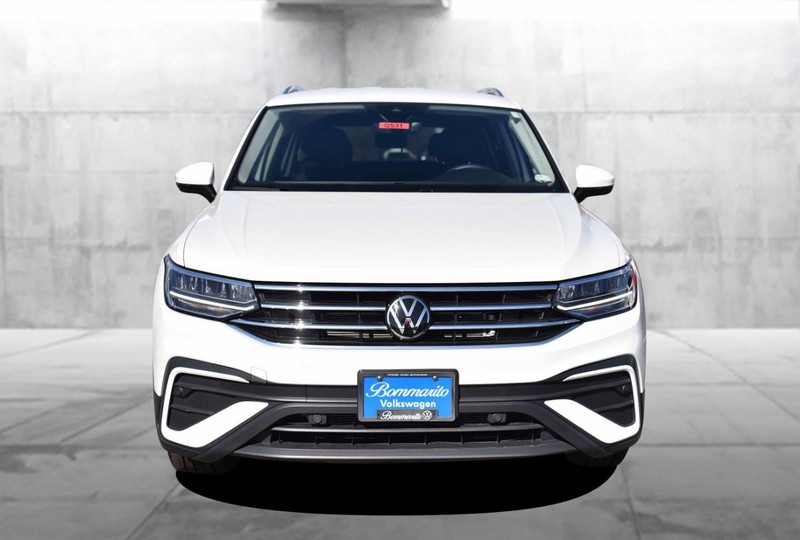 Volkswagen Tiguan Vehicle Image 04