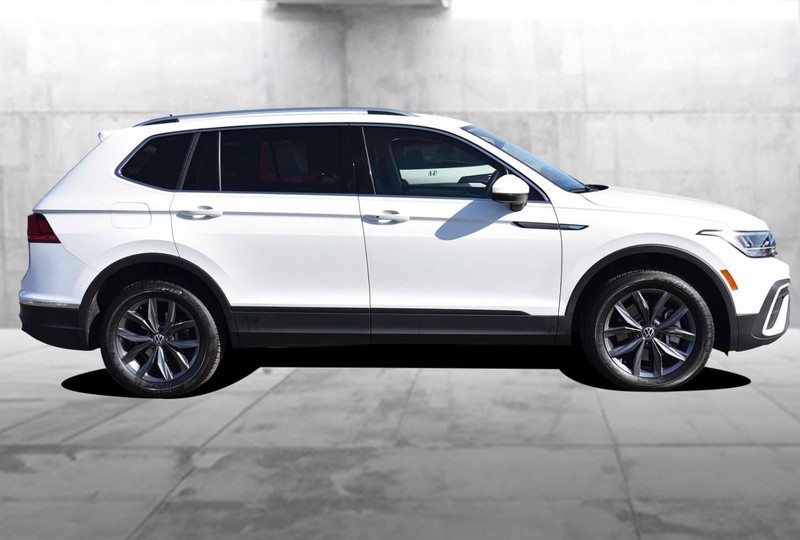 Volkswagen Tiguan Vehicle Image 05