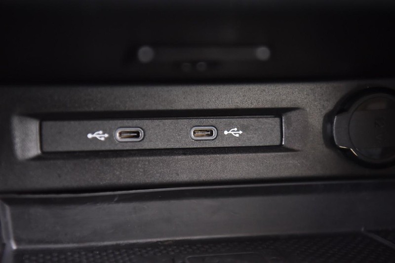 Volkswagen Tiguan Vehicle Image 13