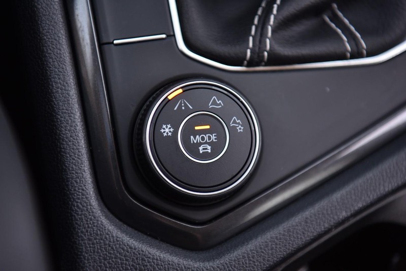 Volkswagen Tiguan Vehicle Image 15