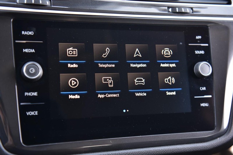 Volkswagen Tiguan Vehicle Image 17