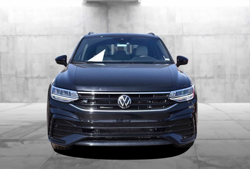 Volkswagen Tiguan Vehicle Image 04